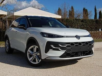 Nuova VW T-Roc Life 150 CV (110 kW) 2026 Pure white/tetto nero SUV