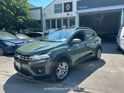Usata Dacia Sandero Expression 101 CV (74 kW) 2023 Verde Berlina