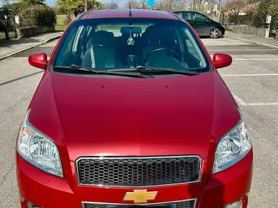 Usata Chevrolet Aveo 2009 Rosso Utilitaria