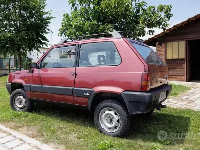 Usata Fiat Panda 4x4 50 CV (36 kW) 1989 Rosso Utilitaria