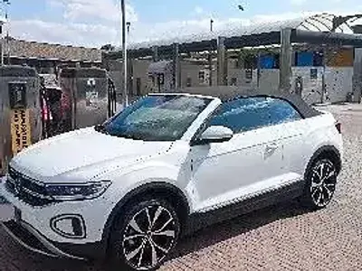 Usado VW T-Roc Cabriolet 150 HP (110 kW) 2023 Branco Cabrios