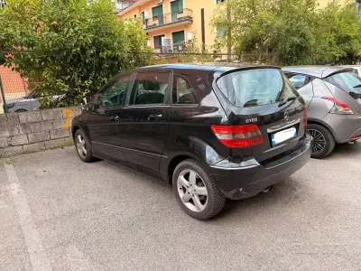 Usata Mercedes B180 109 CV (80 kW) 2006 Nero Monovolume