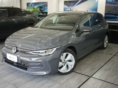 Usata VW Golf VIII Edition 116 CV (85 kW) 2025 Grigio Berlina