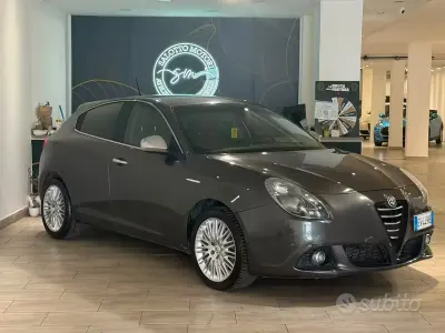 Usata Alfa Romeo Giulietta 150 CV (110 kW) 2014 Grigio Utilitaria
