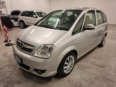 Usata Opel Meriva Cosmo 90 CV (66 kW) 2007 Argento Monovolume