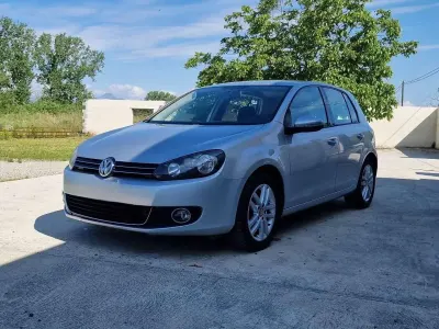 Usata VW Golf VI Highline 105 CV (77 kW) 2011 Argento Utilitaria