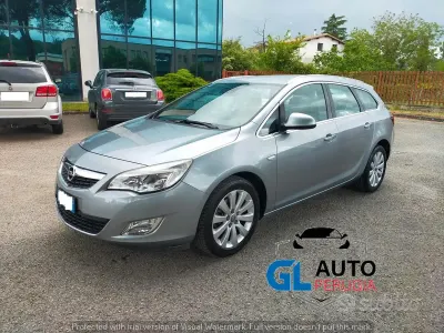 Gebraucht Opel Astra Cosmo 125 PS (91 kW) 2012 Grau Kombi