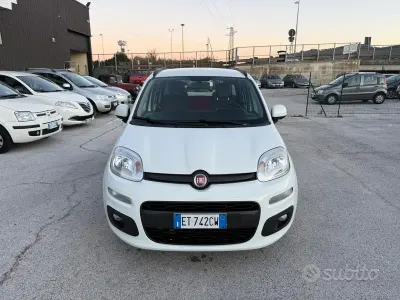 Usata Fiat Panda Lounge 75 CV (55 kW) 2013 Bianco Utilitaria