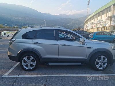 Usata Chevrolet Captiva 184 CV (135 kW) 2012 Grigio SUV