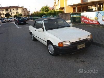 Usata Ford Escort 105 CV (77 kW) 1990 Cabrio