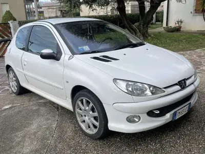 Usata Peugeot 206 GTi 109 CV (80 kW) 2006 Bianco Coupé