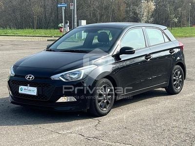 Usata Hyundai i20 Blackline 75 CV (55 kW) 2017 Nero Berlina
