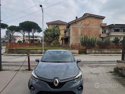 Usata Renault Clio V 85 CV (62 kW) 2020 Grigio Berlina