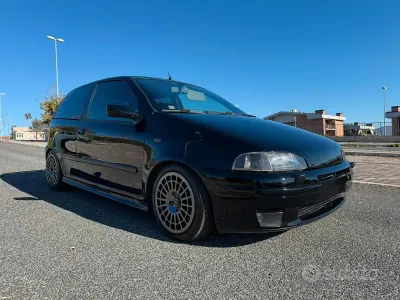 Usata Fiat Punto 131 CV (96 kW) 1998 Nero Utilitaria