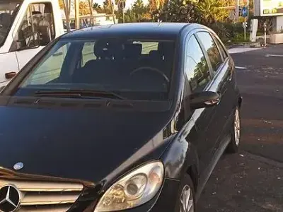 Usata Mercedes B180 109 CV (80 kW) 2007 Nero Monovolume
