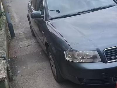 Usata Audi A4 130 CV (95 kW) 2004 Grigio Station wagon