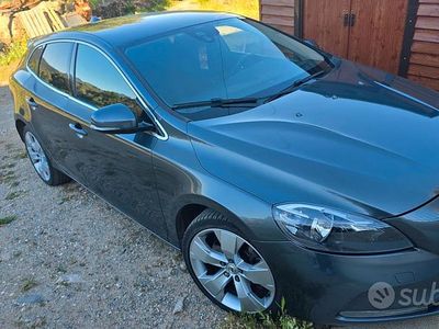 Usata Volvo V40 150 CV (110 kW) 2013 Grigio Berlina