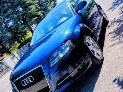 Usata Audi A3 Ambition 105 CV (77 kW) 2011 Blu/azzurro Utilitaria