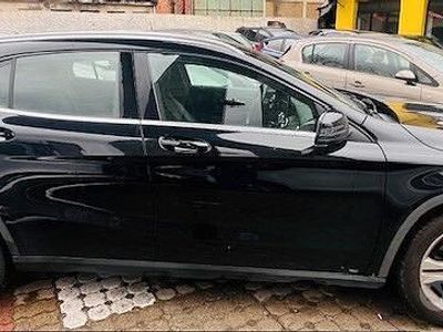Usata Mercedes GLA200 Premium 185 CV (136 kW) 2016 Nero SUV