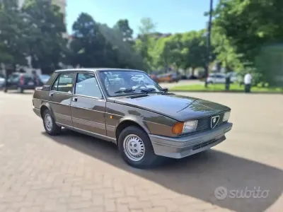 Usata Alfa Romeo Giulietta 109 CV (80 kW) 1985 Marrone Berlina