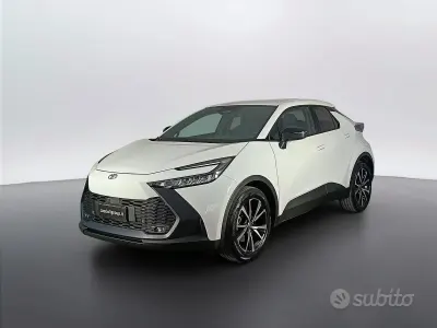 Usata Toyota C-HR Eco 152 CV (111 kW) 2025 Bianco SUV
