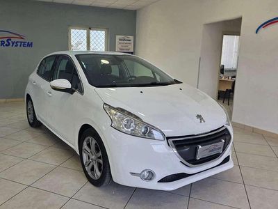 Usata Peugeot 208 Allure 68 CV (50 kW) 2014 Bianco Utilitaria