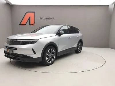 Usata Opel Grandland X 145 CV (106 kW) 2025 Kristall silver SUV