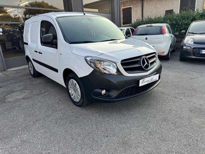 Mercedes Citan 111