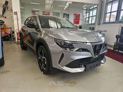 Nuova Alfa Romeo Junior Edizione Speciale 136 CV (100 kW) 2025 Grigio arese SUV