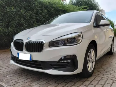 Usata BMW 216 Active Tourer Advantage 116 CV (85 kW) 2018 Bianco Monovolume