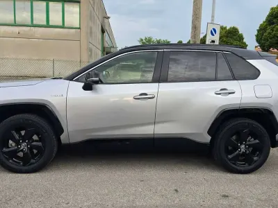 Usata Toyota RAV4 Hybrid Active 178 CV (130 kW) 2019 SUV
