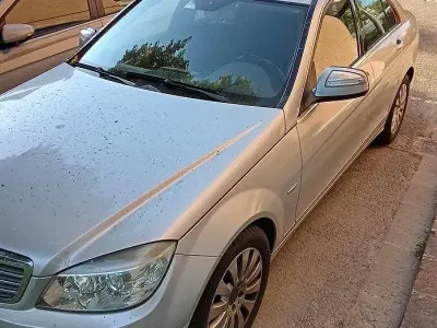 Usata Mercedes C200 136 CV (100 kW) 2008 Grigio Berlina