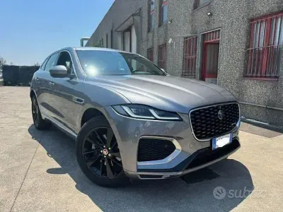 Usata Jaguar F-Pace R-Dynamic 163 CV (119 kW) 2021 Grigio SUV