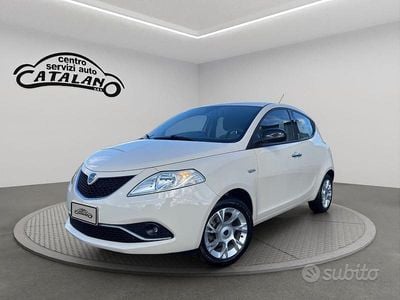 Usata Lancia Ypsilon Platinum 69 CV (50 kW) 2016 Beige Utilitaria