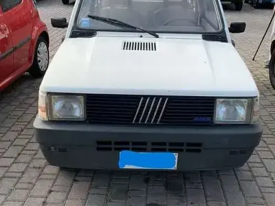 Usata Fiat 750 34 CV (25 kW) 1987 Bianco Berlina