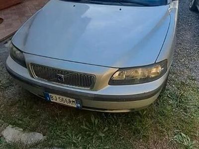 Usata Volvo V70 140 CV (102 kW) 2000 Grigio Station wagon