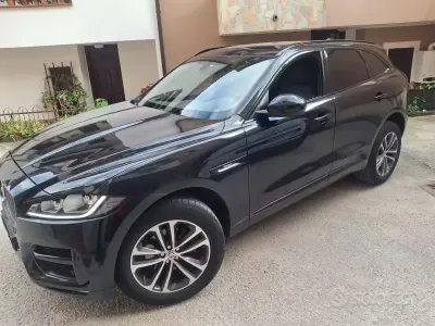 Usata Jaguar F-Pace Portfolio 180 CV (132 kW) 2017 Nero SUV
