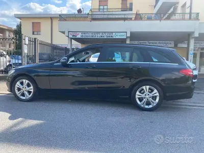 Begagnad Mercedes C220