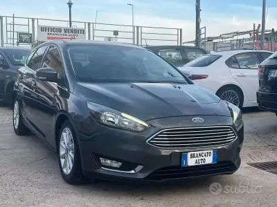 Occasion Ford Focus Titanium 125 ch (91 kW) 2016 Gris Berline