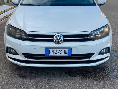 Usata VW Polo Comfortline 75 CV (55 kW) 2018 Bianco Utilitaria