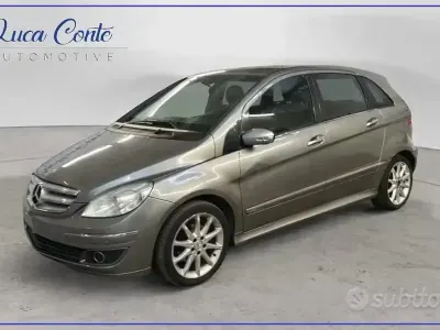 Usata Mercedes B200 136 CV (100 kW) 2008 Grigio Monovolume