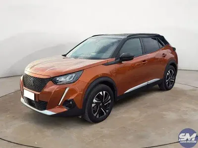 Usata Peugeot e-2008 GT 100 kW (136 CV) 2022 Marrone SUV