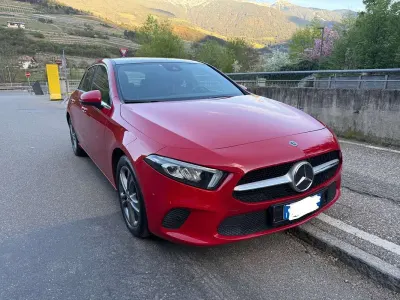 Usata Mercedes 220 Progressive 190 CV (139 kW) 2019 Rosso Berlina