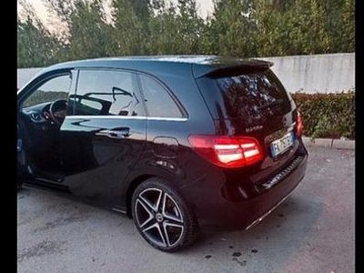 Käytetty Mercedes B200