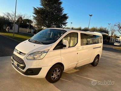 Usata Ford Tourneo 155 CV (114 kW) 2014 Bianco Monovolume