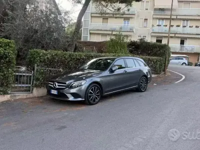 Usata Mercedes C180 122 CV (89 kW) 2019 Grigio Station wagon