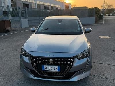 Usata Peugeot 208 Allure 101 CV (74 kW) 2021 Grigio Utilitaria