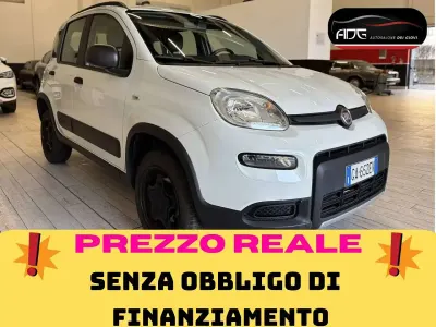 Usata Fiat Panda 4x4 84 CV (61 kW) 2020 Bianco gelato Utilitaria