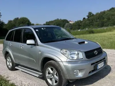 Usata Toyota RAV4 116 CV (85 kW) 2004 SUV