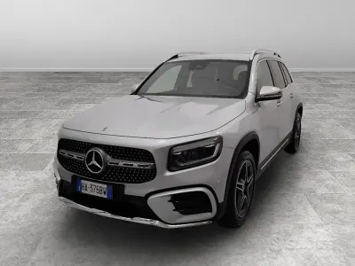 Usata Mercedes GLB180 AMG line 116 CV (85 kW) 2025 Grigio SUV